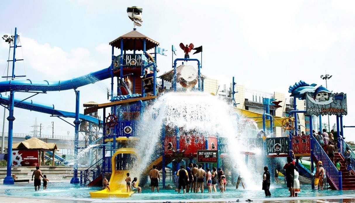 Water park,Amusement park,Park,Public space,Water,Recreation,Nonbuilding structure,Amusement ride,Leisure,Fun