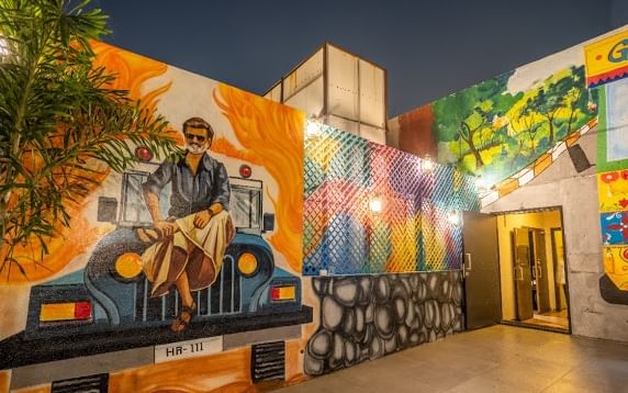 Mural,Wall,Modern art,Art,Painting,Visual arts,Street art,Room,Architecture,Facade