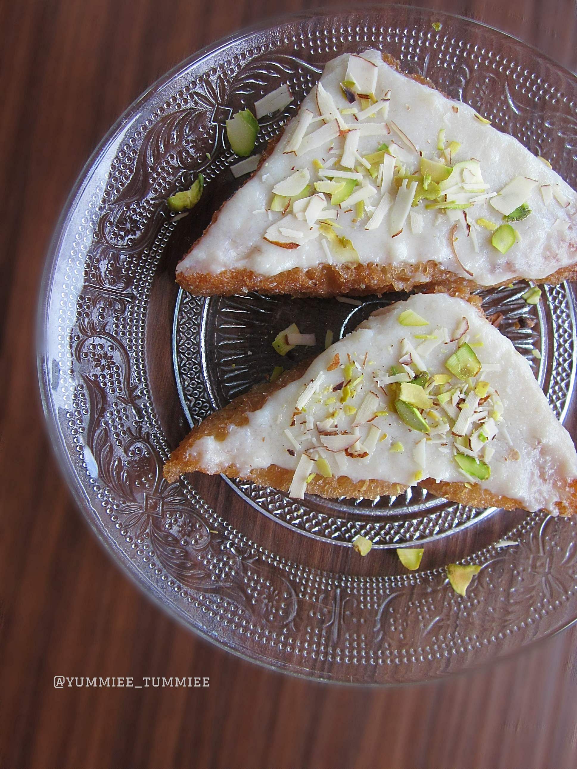 Dish,Food,Cuisine,Ingredient,Dessert,Produce,Recipe,Pistachio,Baked goods,Finger food