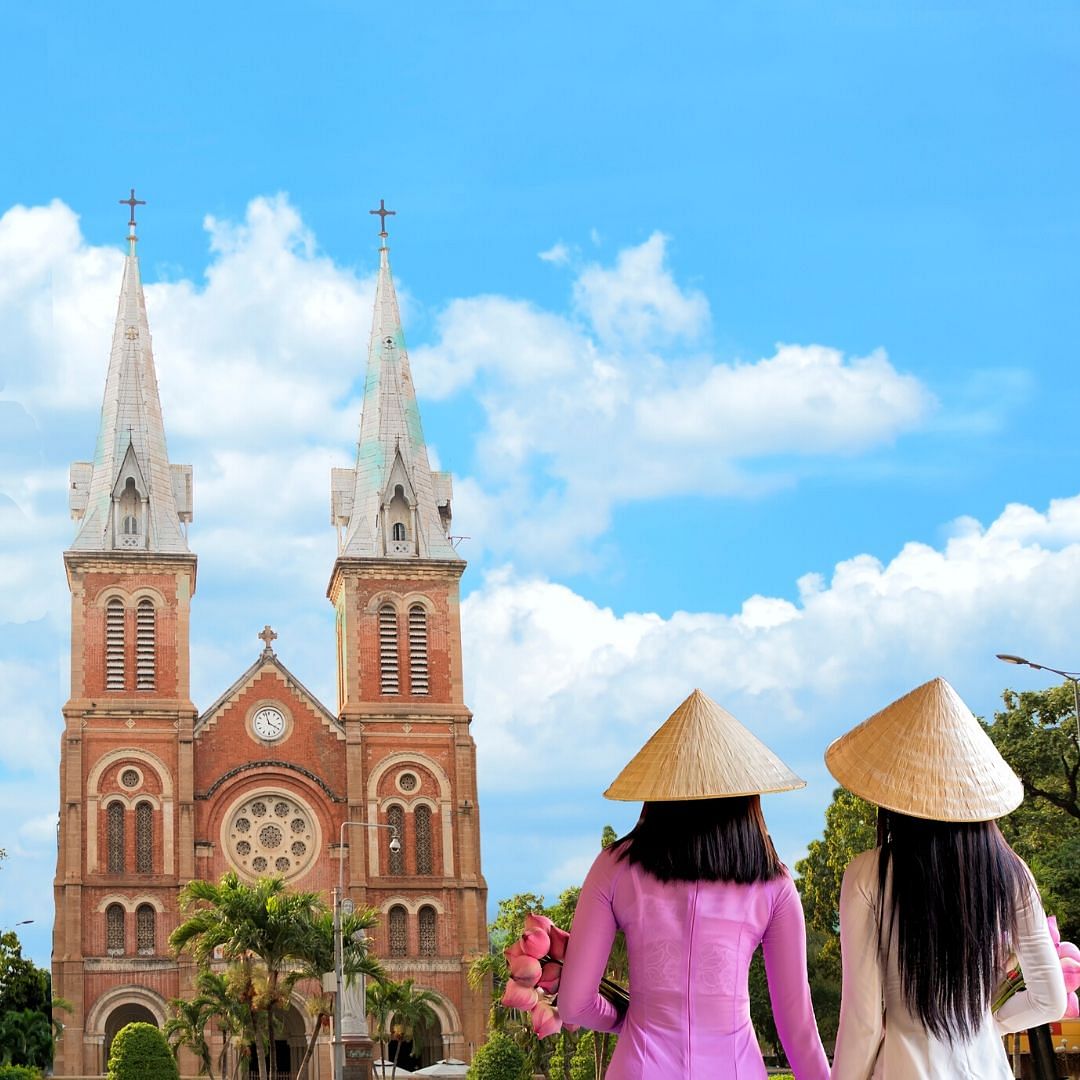 Landmark,Sky,Steeple,Architecture,Tourism,Building,Place of worship,Church,Vacation,Summer