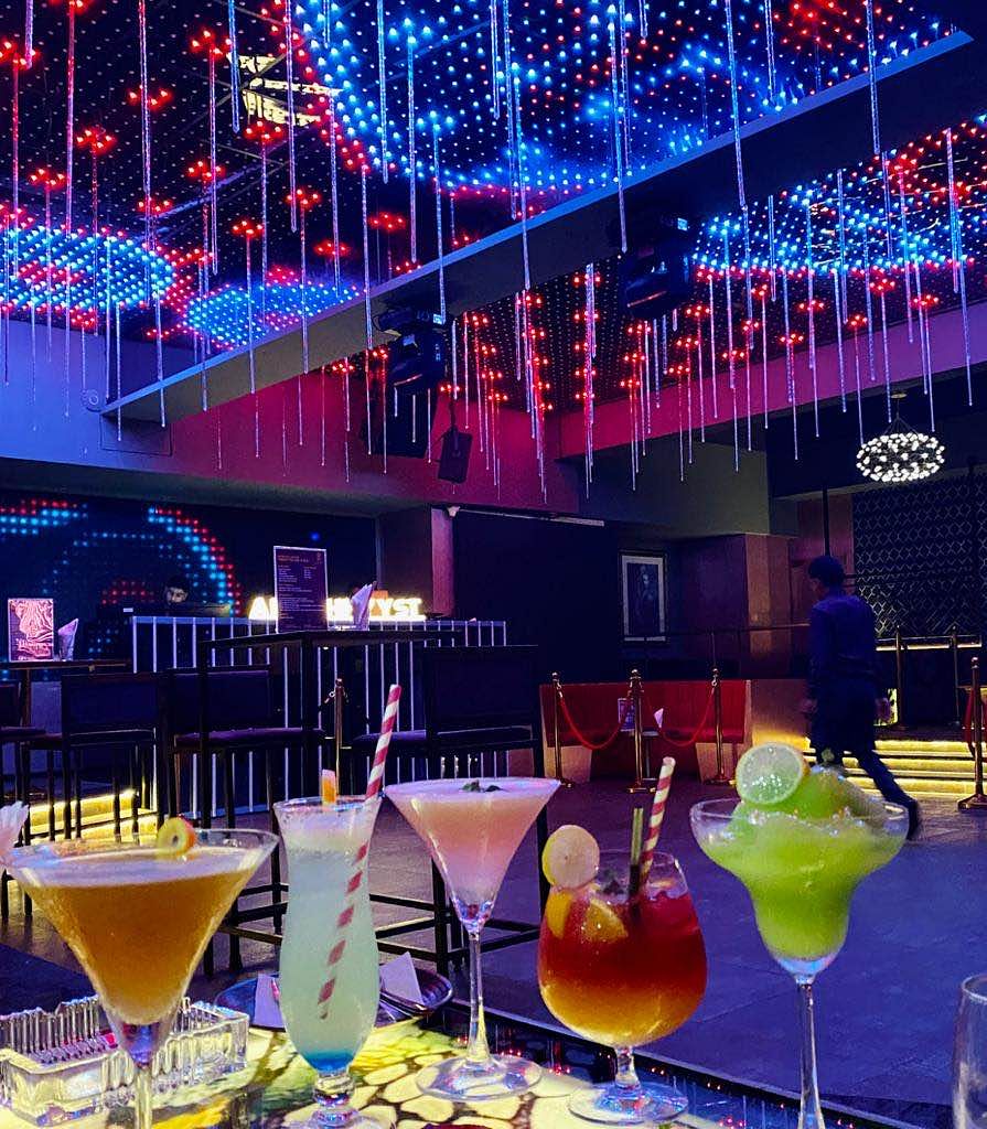 Drink,Design,Nightclub,Club,Leisure,Distilled beverage,Stage,Music venue,Building