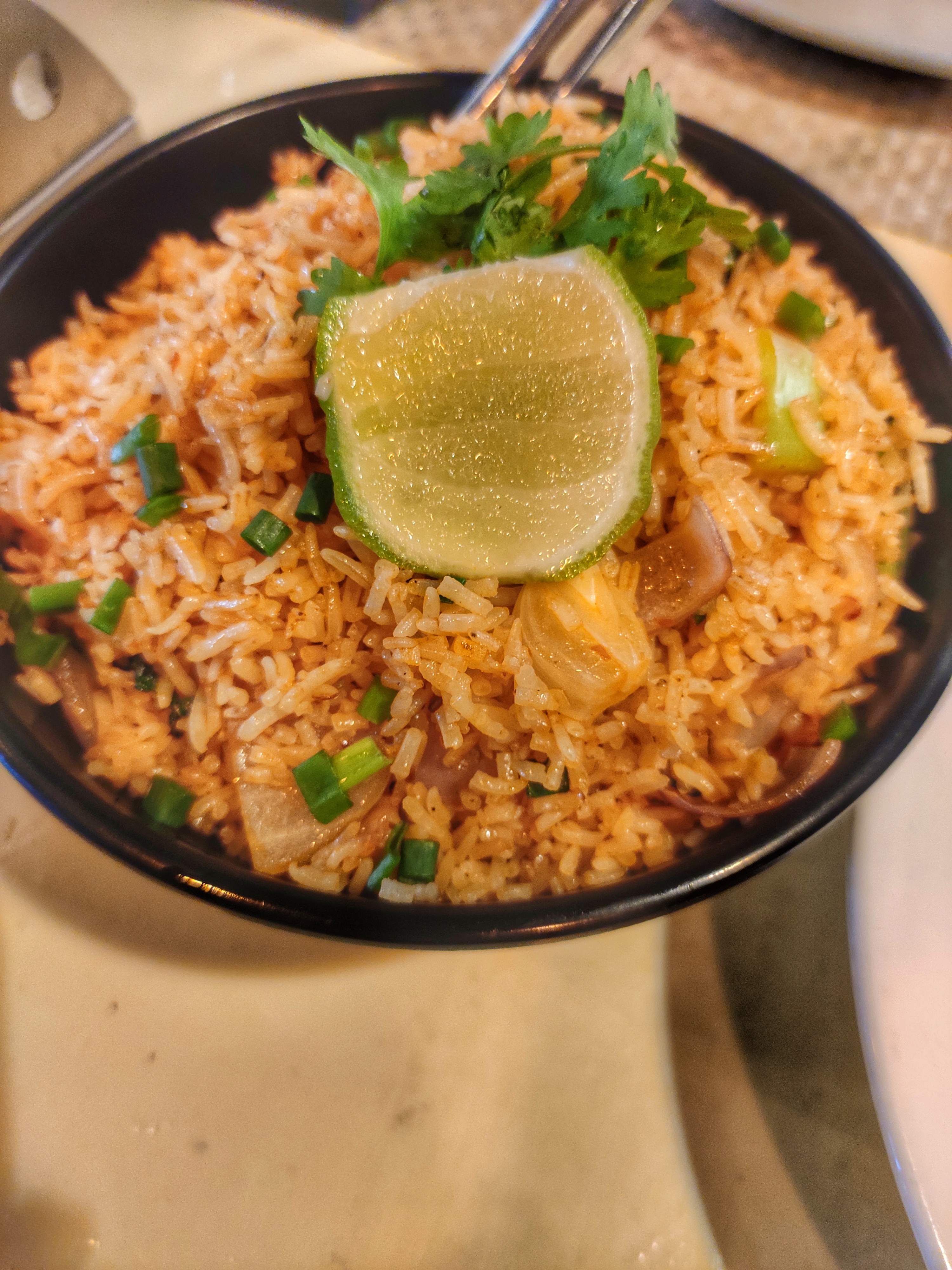 Food,Cuisine,Thai fried rice,Dish,Rice,Fried rice,Ingredient,Biryani,Yeung chow fried rice,Spanish rice