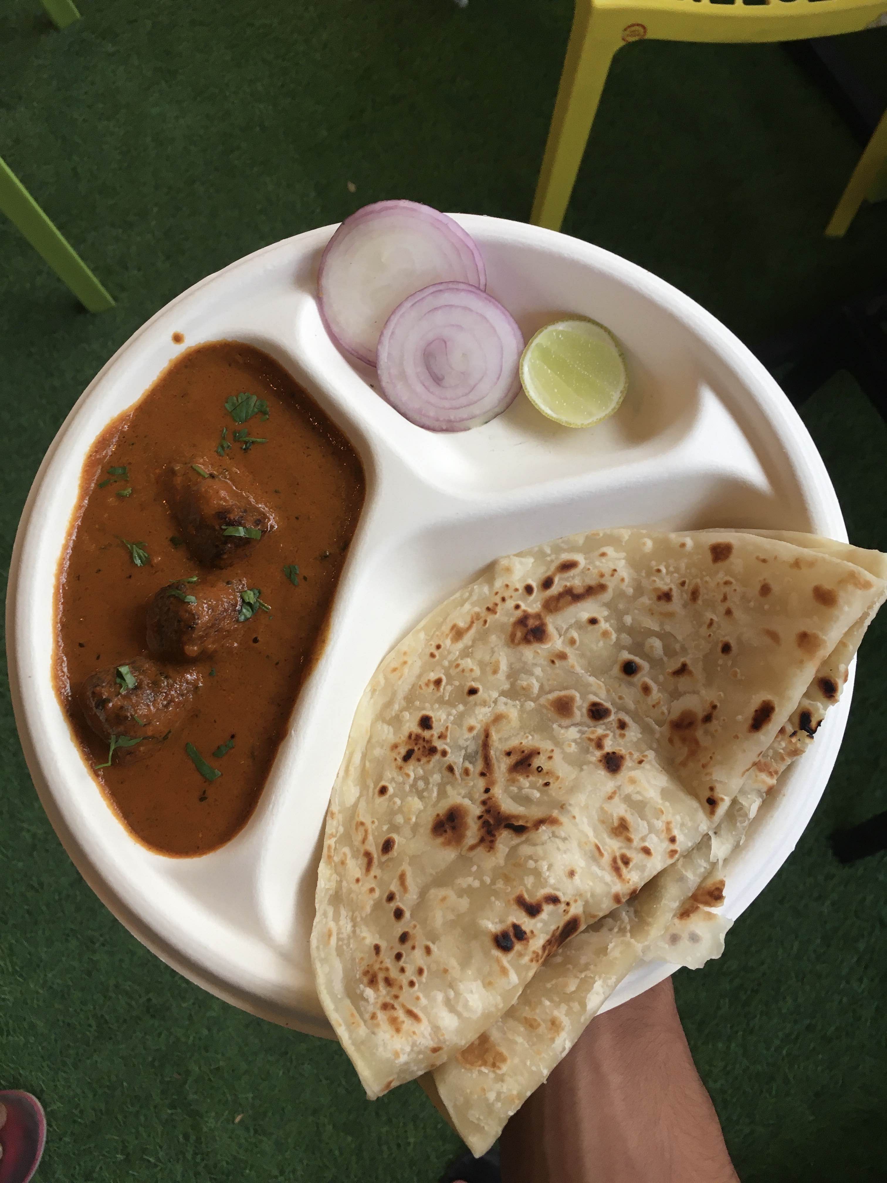 Dish,Food,Cuisine,Naan,Ingredient,Roti,Chapati,Indian cuisine,Flatbread,Meal