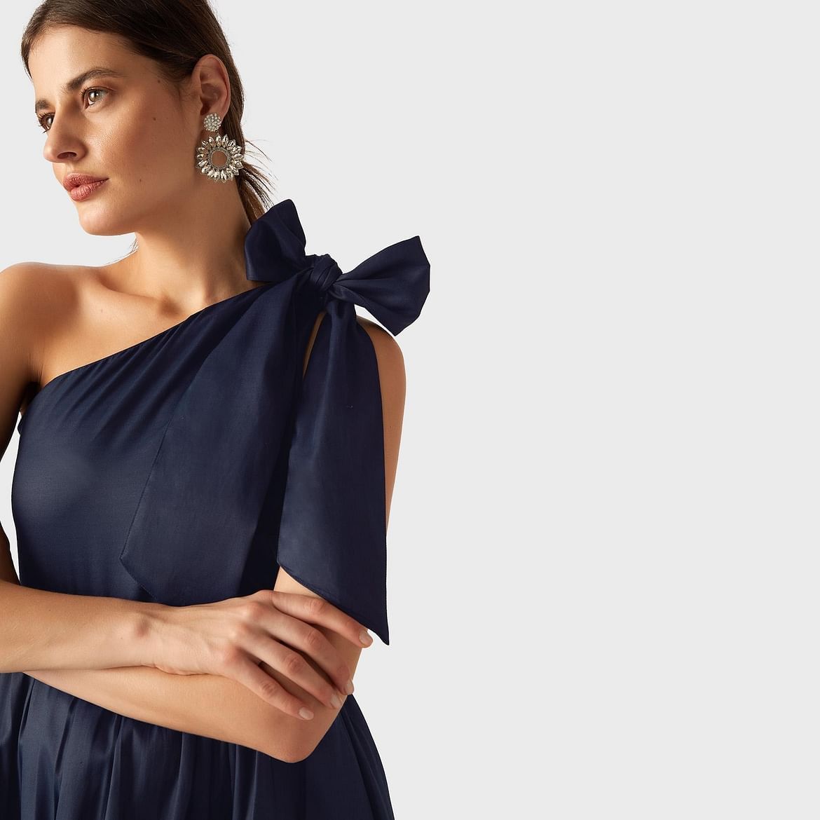 Shoulder,Clothing,Dress,Joint,Neck,Cocktail dress,Fashion model,Arm,Formal wear,A-line