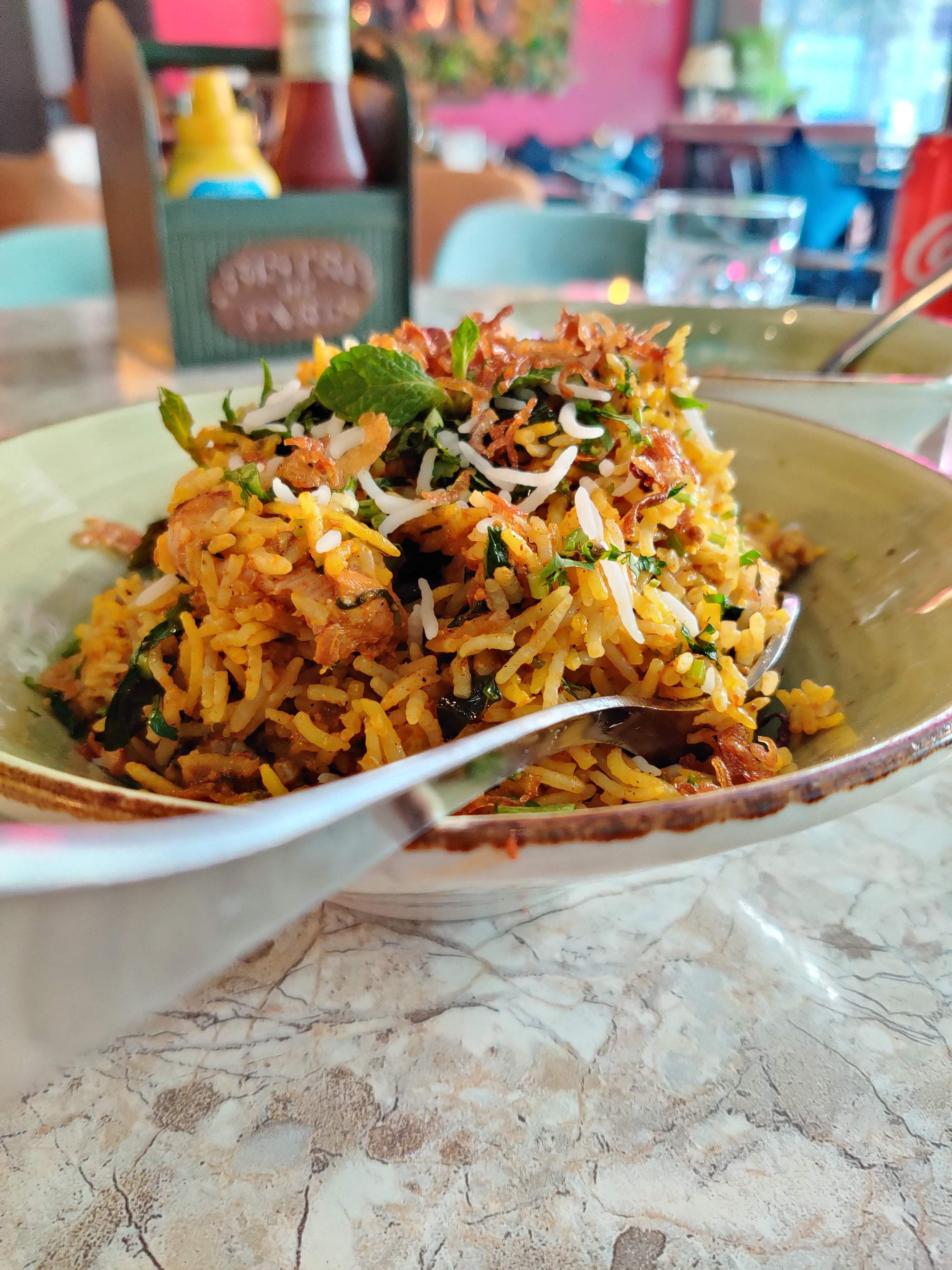 Dish,Food,Cuisine,Biryani,Thai fried rice,Ingredient,Hyderabadi biriyani,Kabsa,Produce,Fried rice