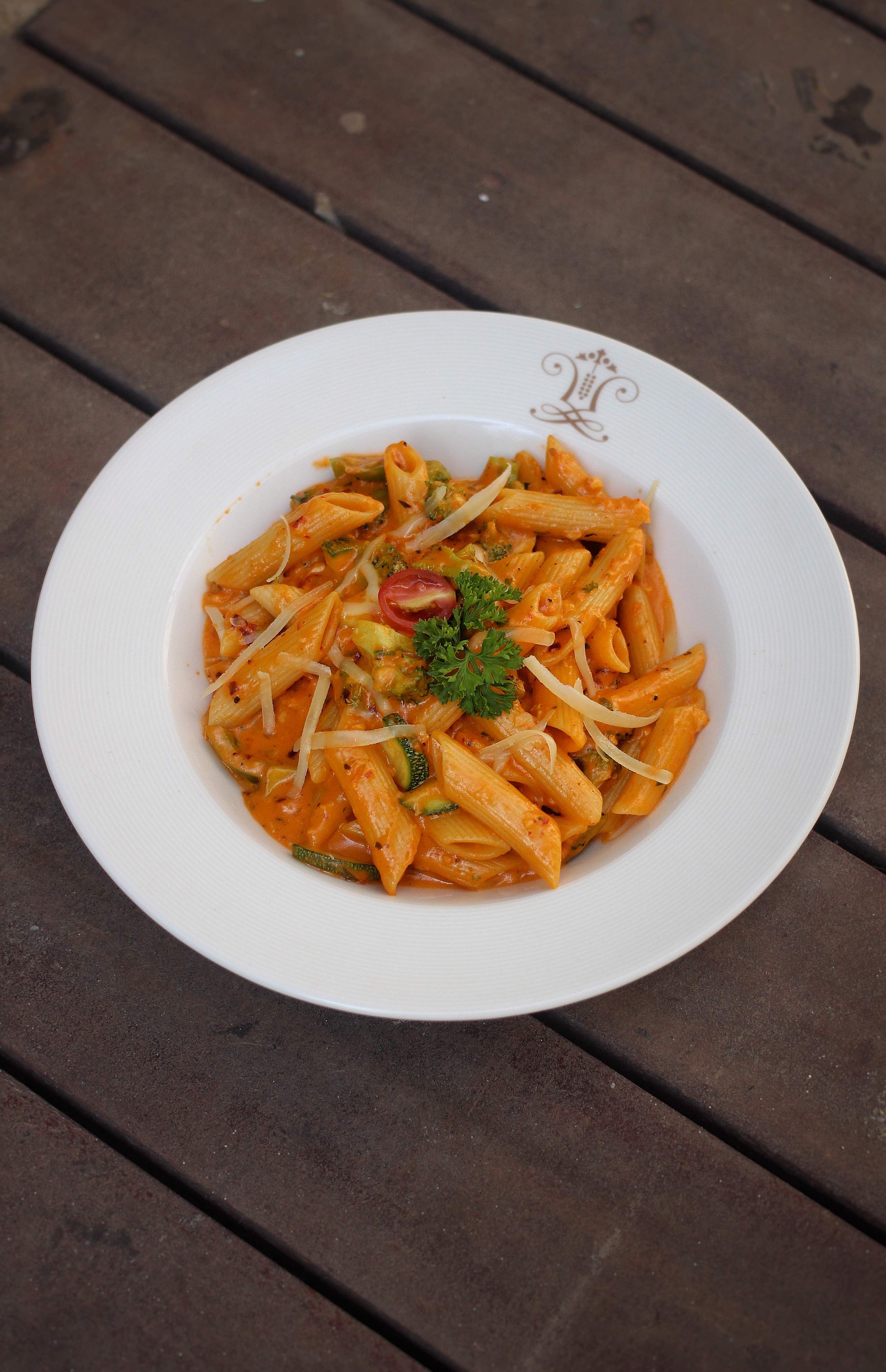 Food,Cuisine,Dish,Penne,Vodka sauce,Penne alla vodka,Ingredient,Pasta pomodoro,Italian food,Produce