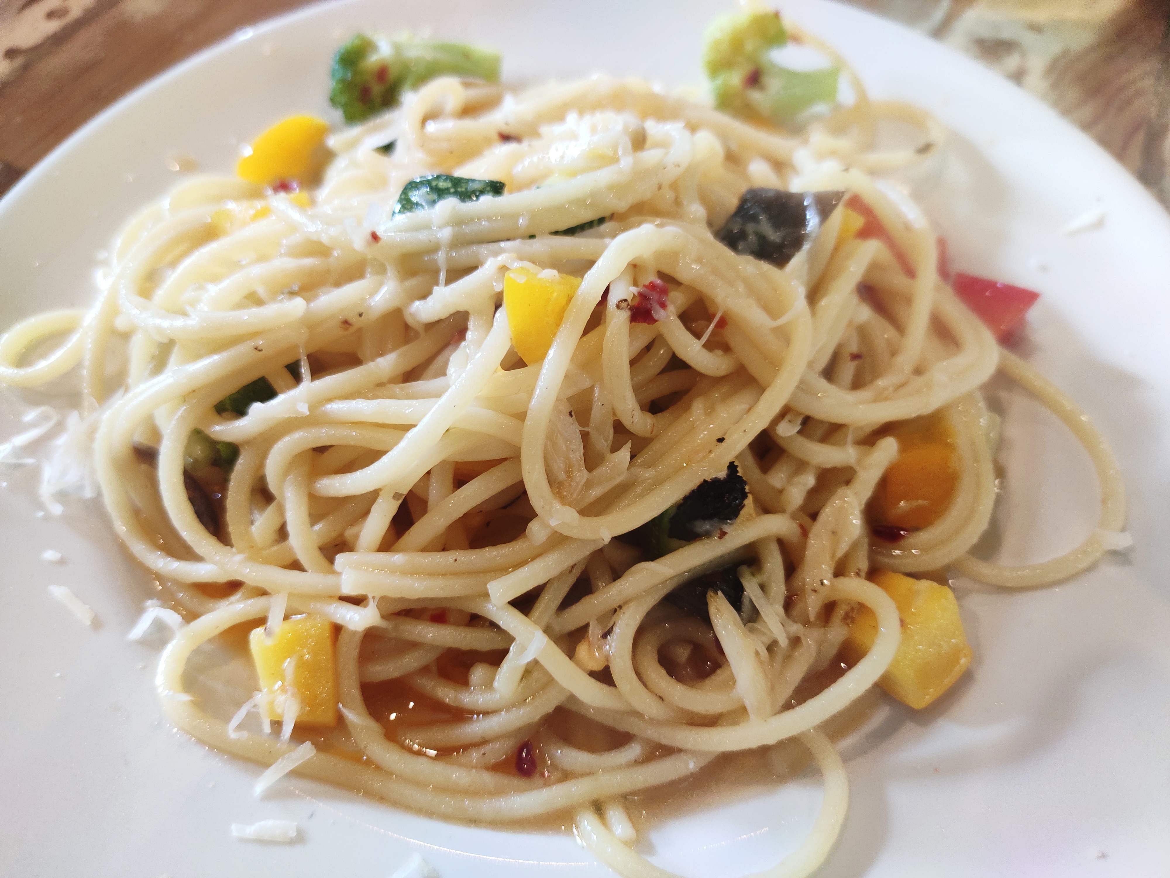 Dish,Food,Cuisine,Spaghetti,Noodle,Al dente,Spaghetti aglio e olio,Carbonara,Capellini,Bigoli