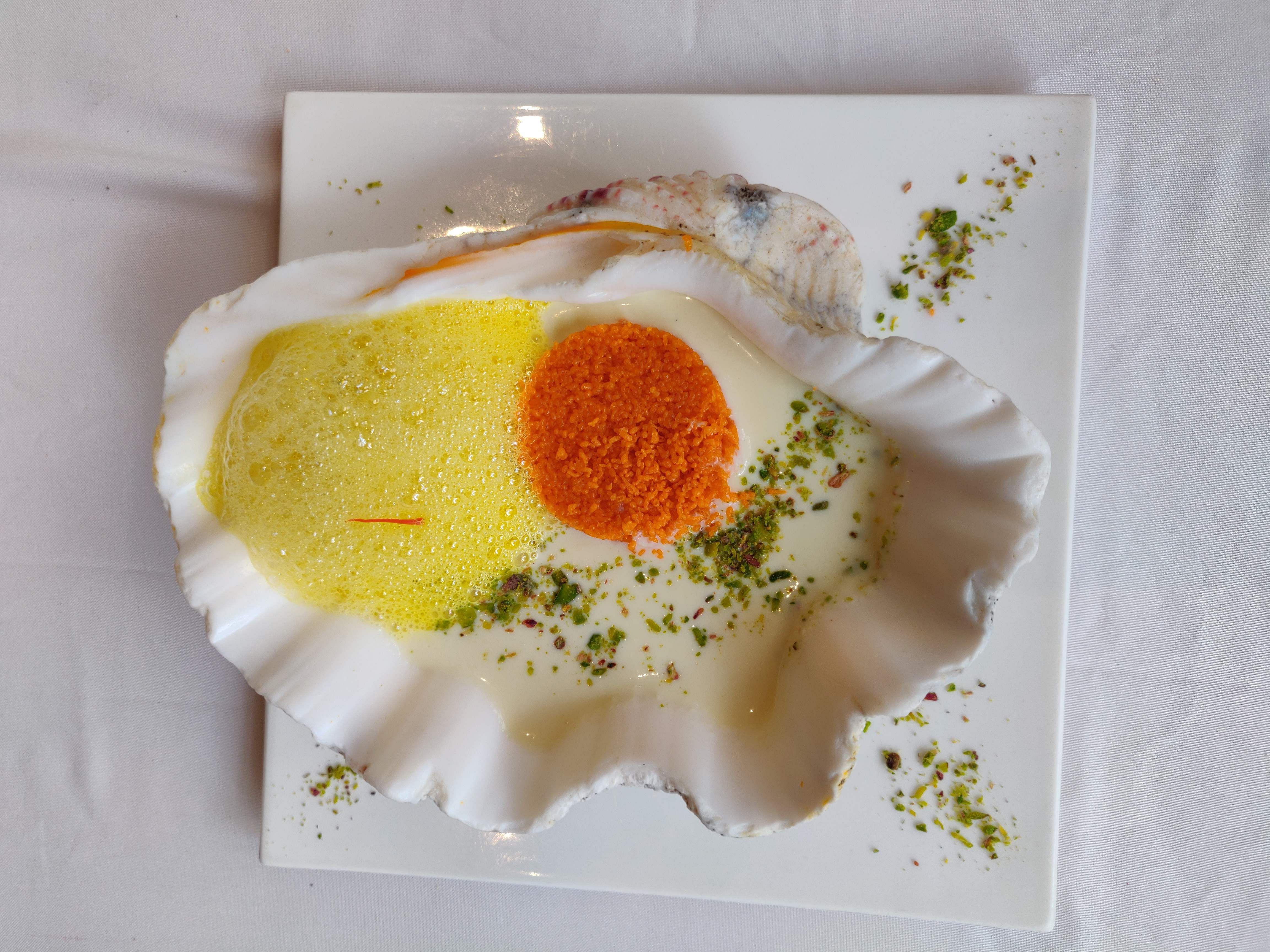 Dish,Food,Fried egg,Cuisine,Ingredient,Egg,Poached egg,Egg yolk,Produce,Breakfast