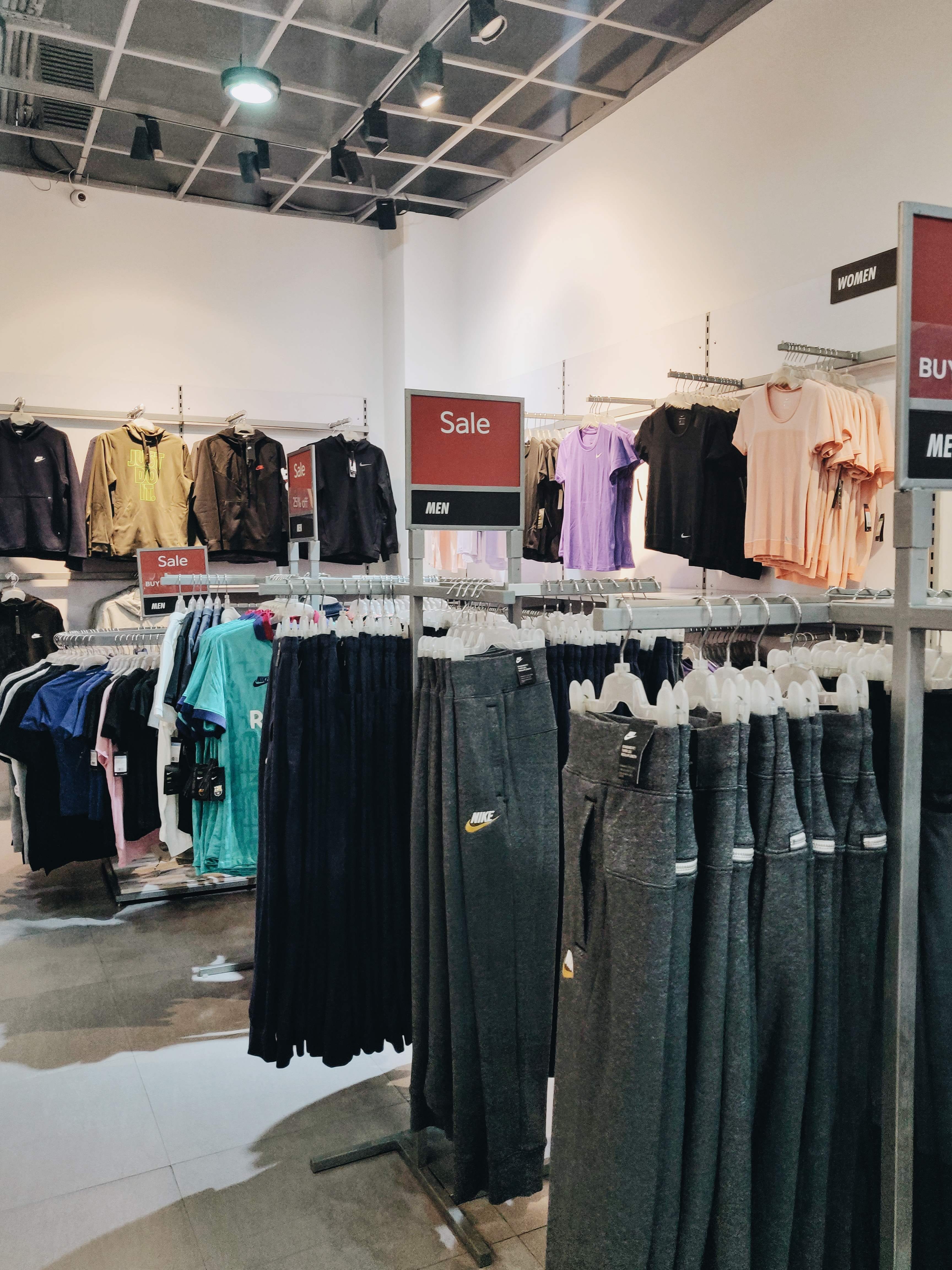 nike factory outlet ameerpet