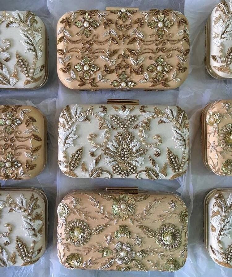 Rectangle,Metal,Tableware,Platter,Tray,Serveware,Pattern,Dishware