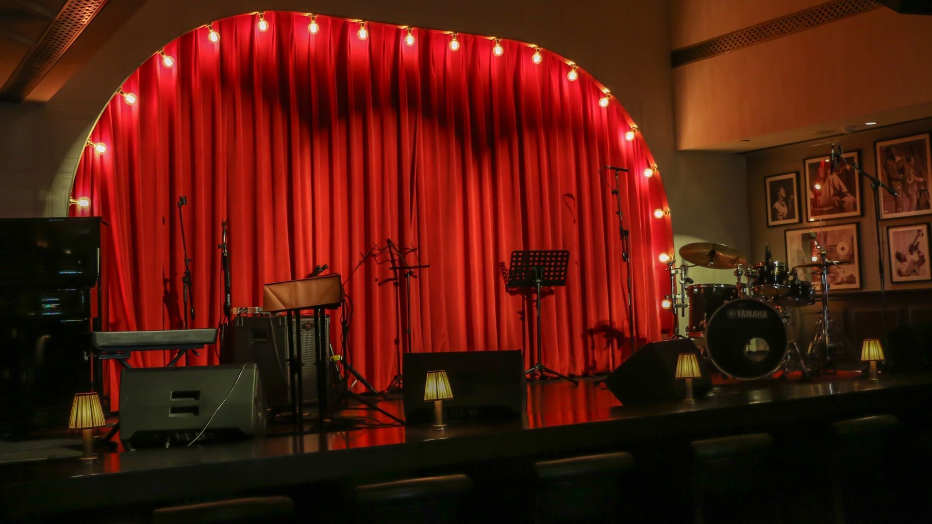 Stage,Theatre,heater,Music venue,Curtain,Interior design,Building