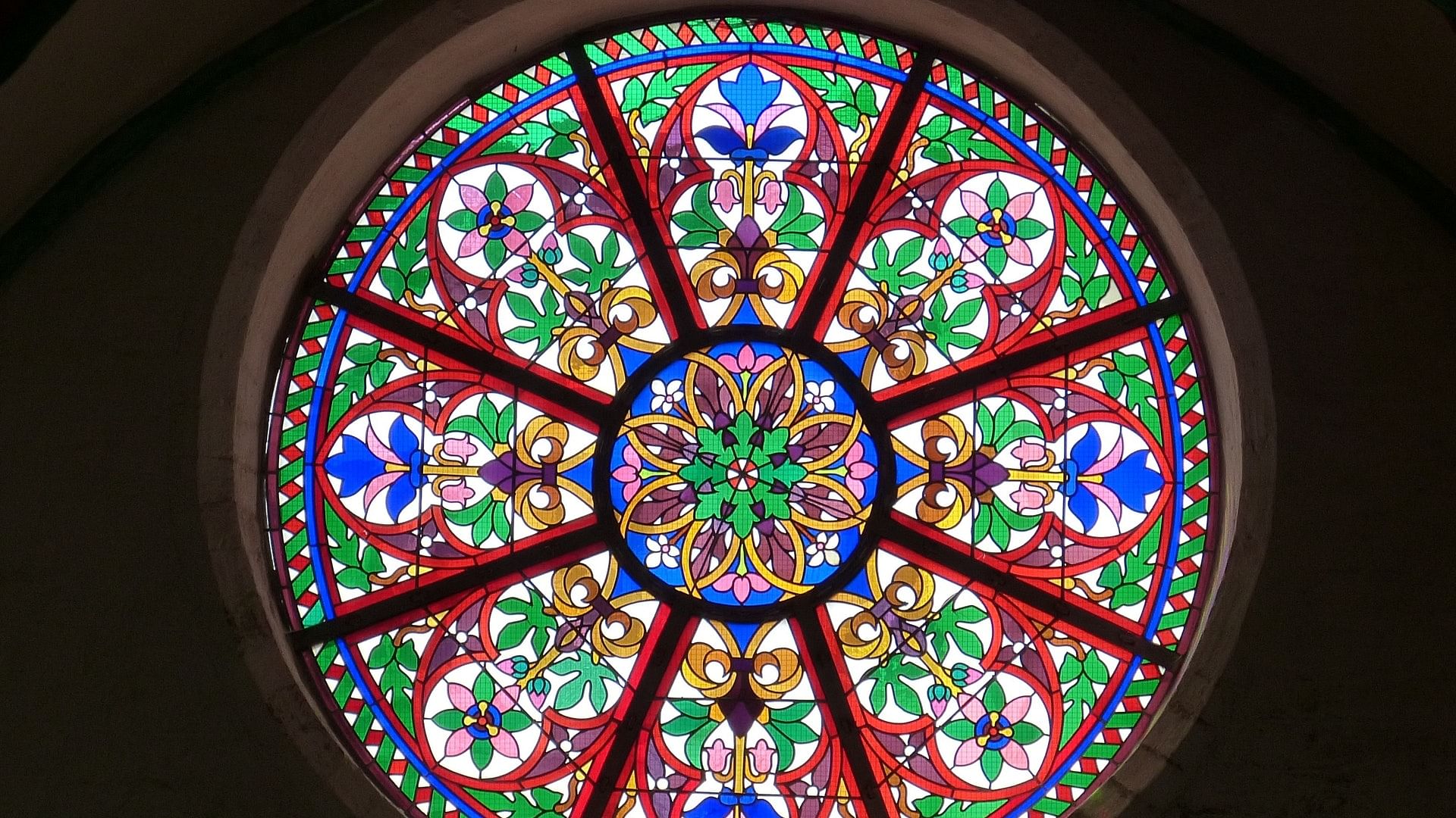 Stained glass,Glass,Window,Psychedelic art,Visual arts,Art,Architecture,Pattern,Gothic architecture,Symmetry