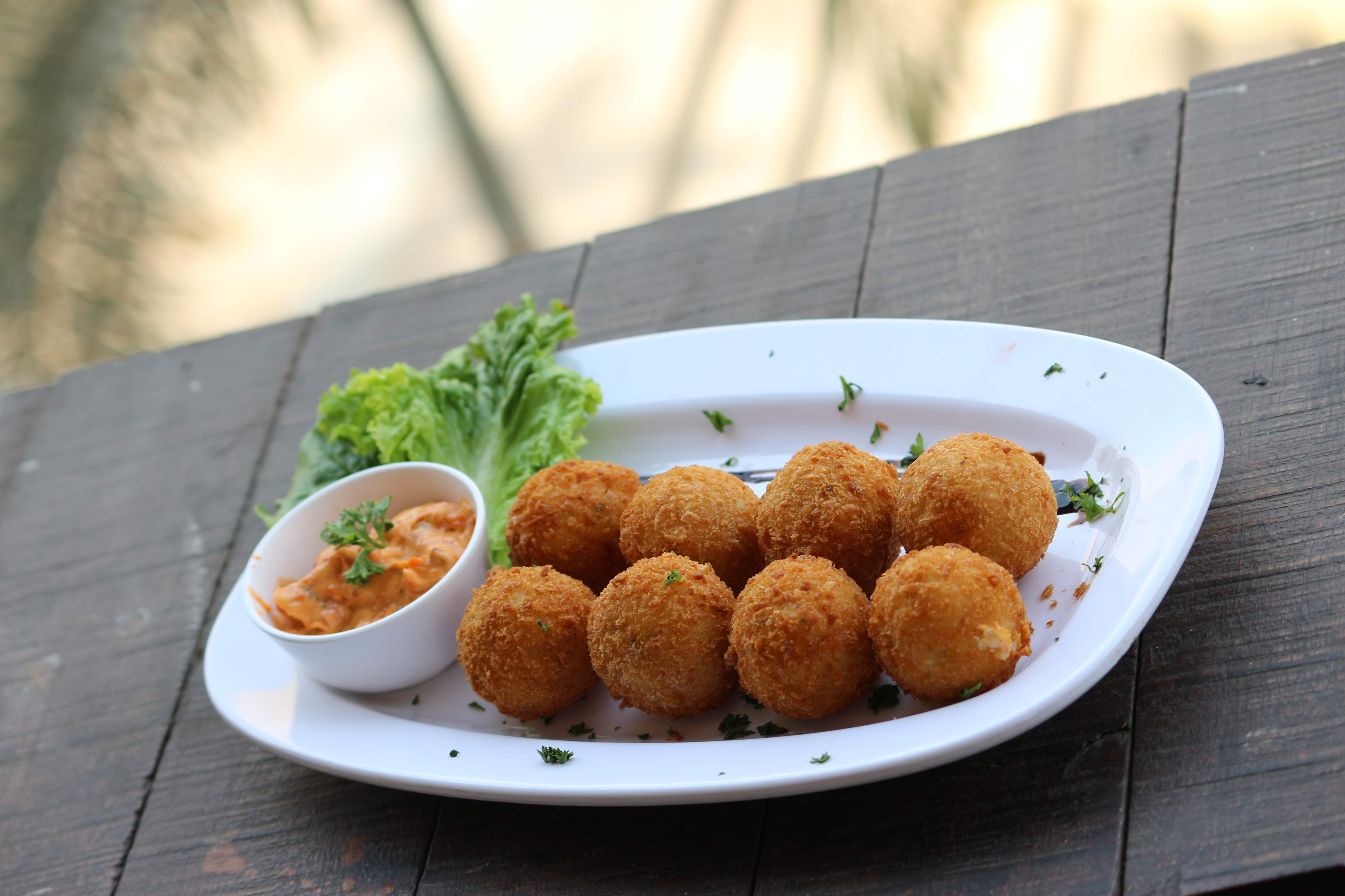 Dish,Food,Cuisine,Ingredient,Fried food,Prawn ball,Croquette,Arancini,Fish ball,Hushpuppy