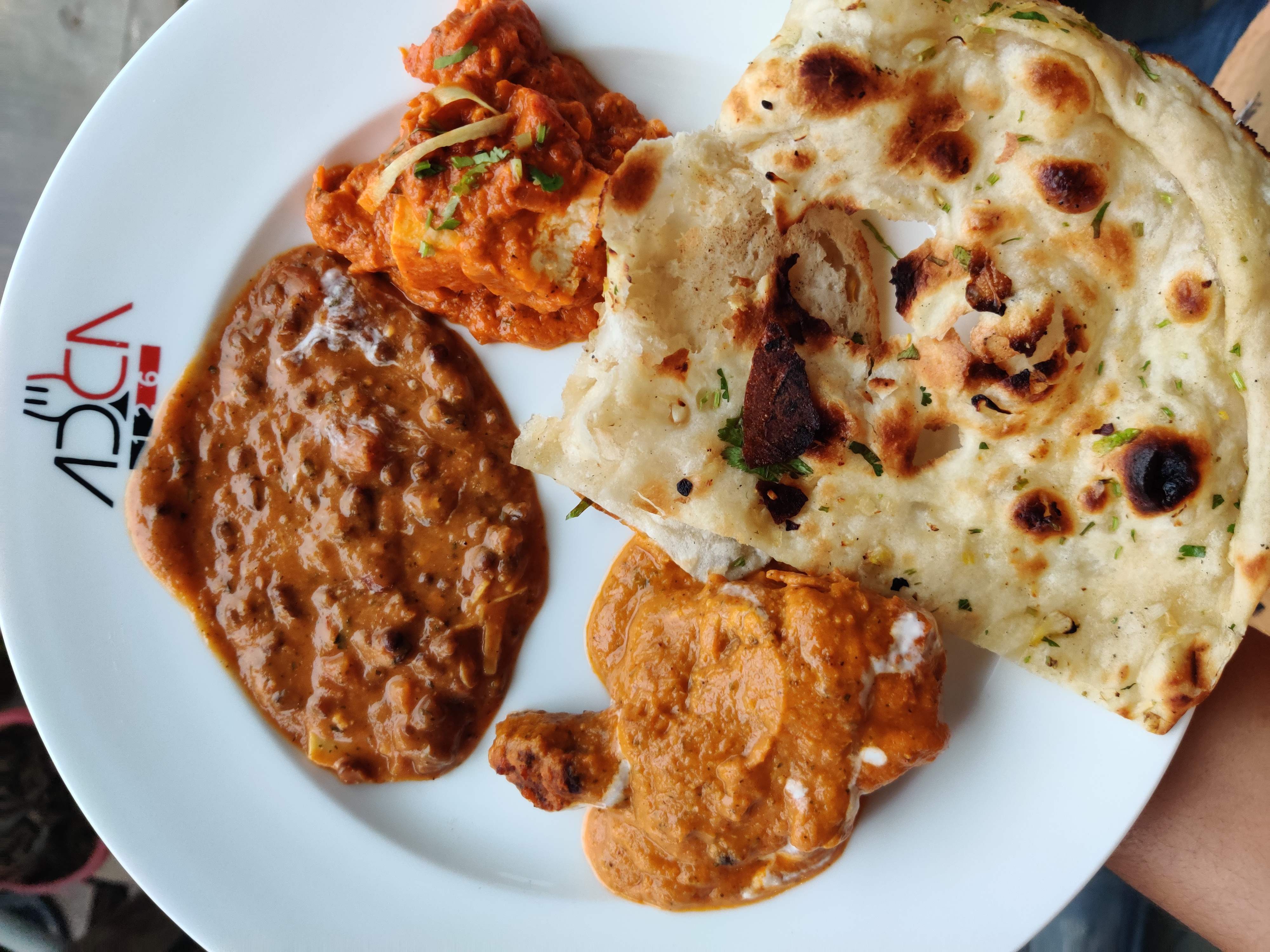 Dish,Food,Cuisine,Naan,Ingredient,Kulcha,Roti canai,Produce,Staple food,Flatbread