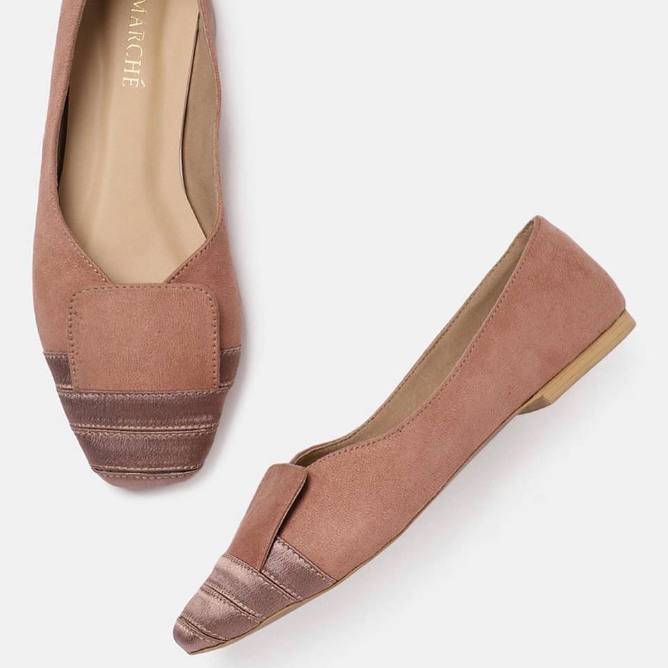 Footwear,Shoe,Ballet flat,Pink,Court shoe,Beige,Espadrille,Leather,Suede