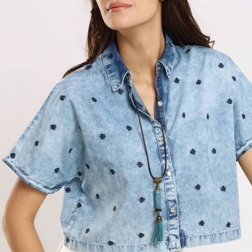 Clothing,Denim,Blue,Jeans,Sleeve,Pattern,Button,Polka dot,Shirt,Collar