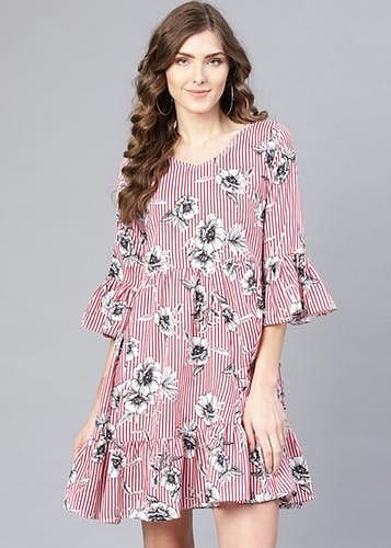 Hair,Face,Head,One-piece garment,Arm,Leg,Dress,Smile,Day dress,Neck