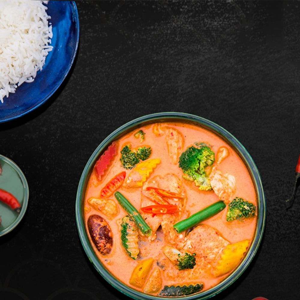 Dish,Food,Cuisine,Red curry,Yellow curry,Ingredient,Curry,Soup,Tom kha kai,Thai curry