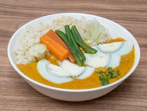 Dish,Food,Cuisine,Ingredient,Yellow curry,Produce,Curry,Caldo de pollo,Recipe,Soup