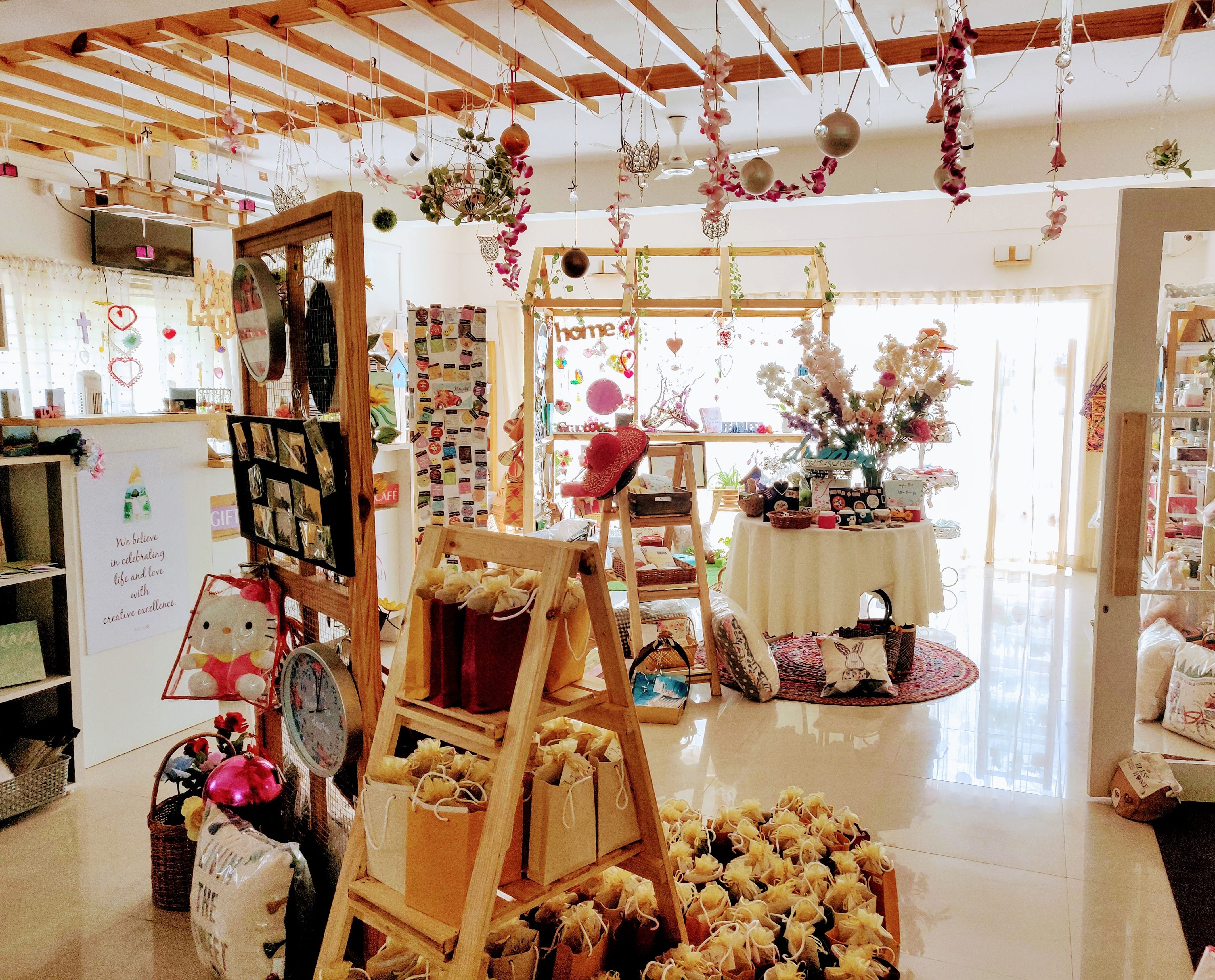 merchant-banner-blur