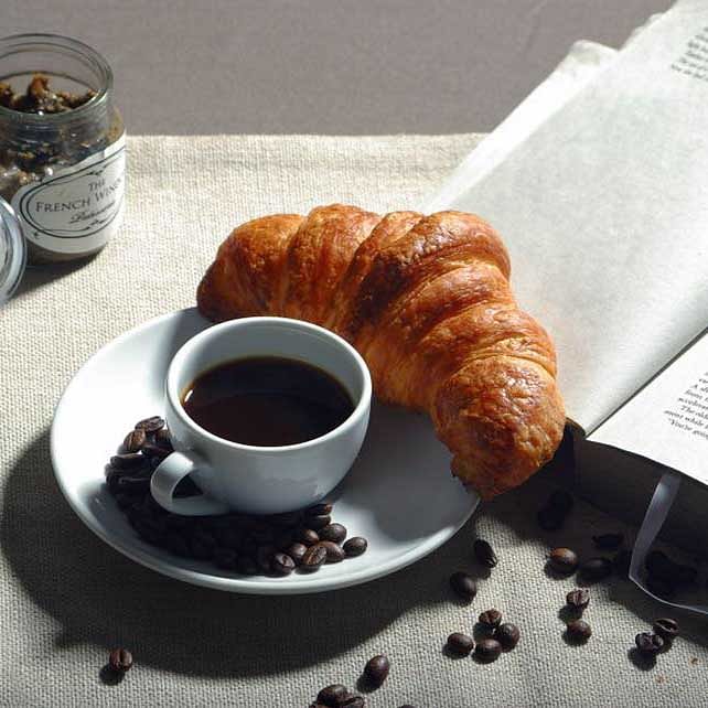 Food,Tableware,Table,Dishware,Plate,Drinkware,Ingredient,Cuban espresso,Cup,Serveware