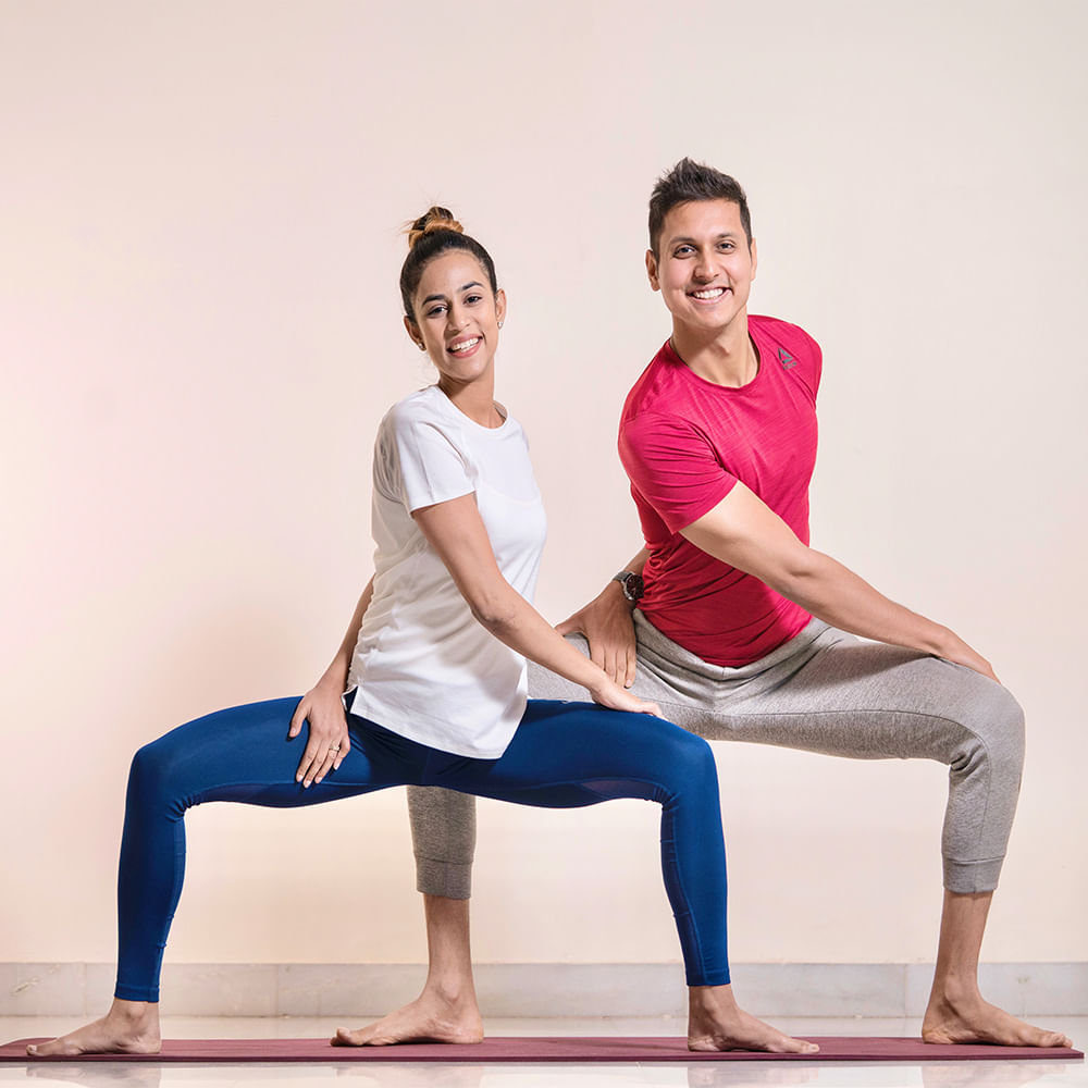 Physical fitness,Sitting,Shoulder,Standing,Joint,Leg,Yoga,Arm,Knee,yoga pant