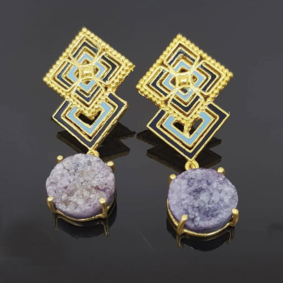 Earrings,Jewellery,Fashion accessory,Gemstone,Diamond,Yellow,Metal,Gold,Silver