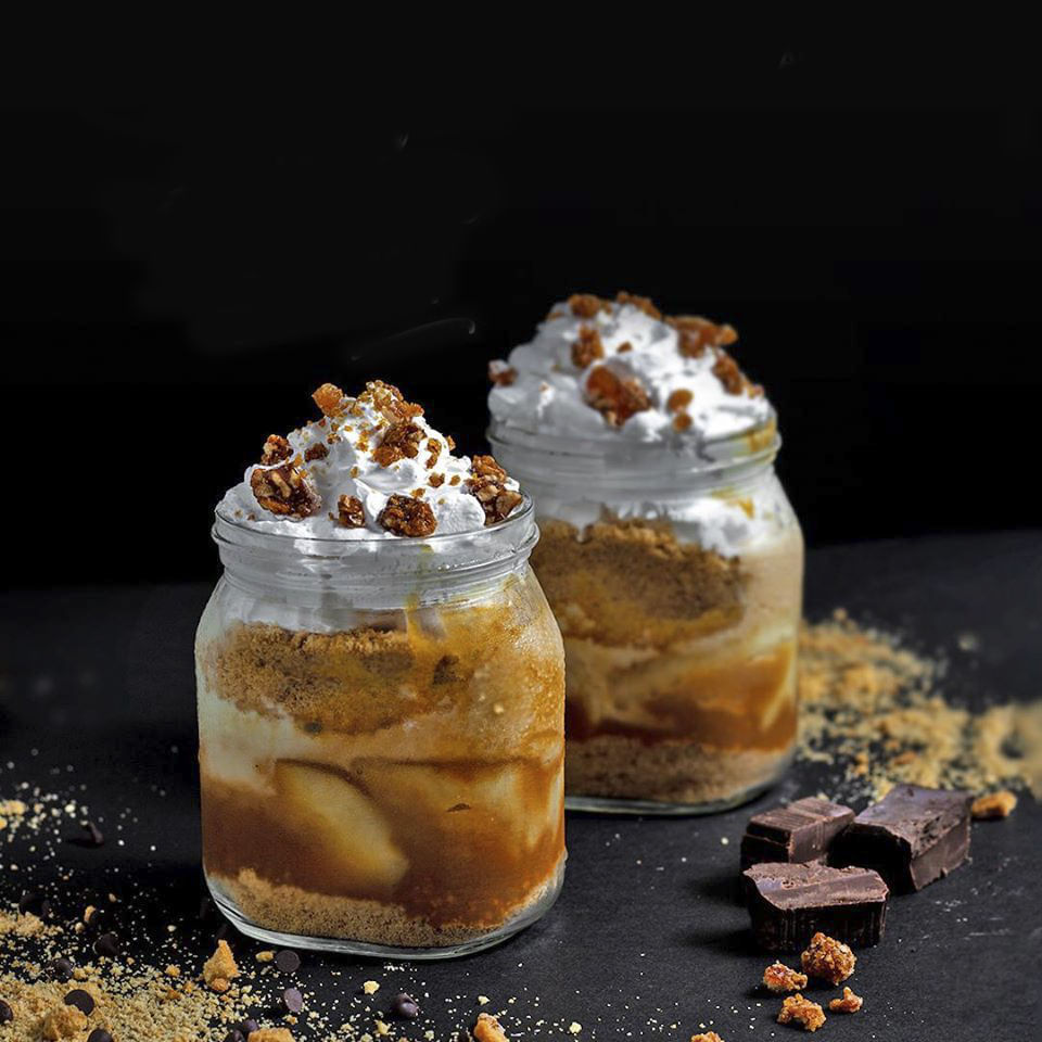 Dish,Food,Cuisine,Dessert,Verrine,Ingredient,Trifle,Whipped cream,Parfait,Banoffee pie