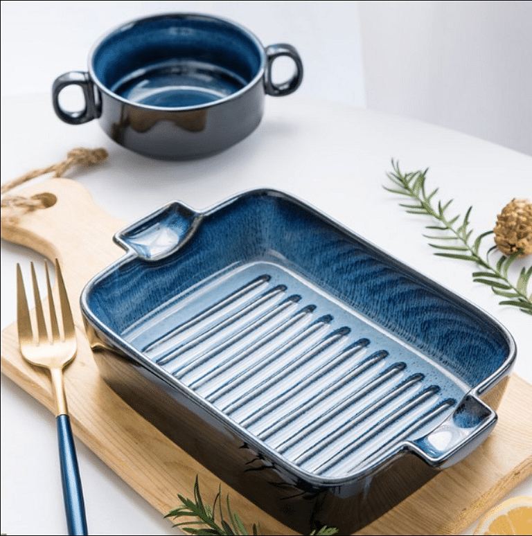 Product,Cookware and bakeware,Tray,Bread pan,Dish,Cuisine,Food,Cooking,Tableware,Rectangle