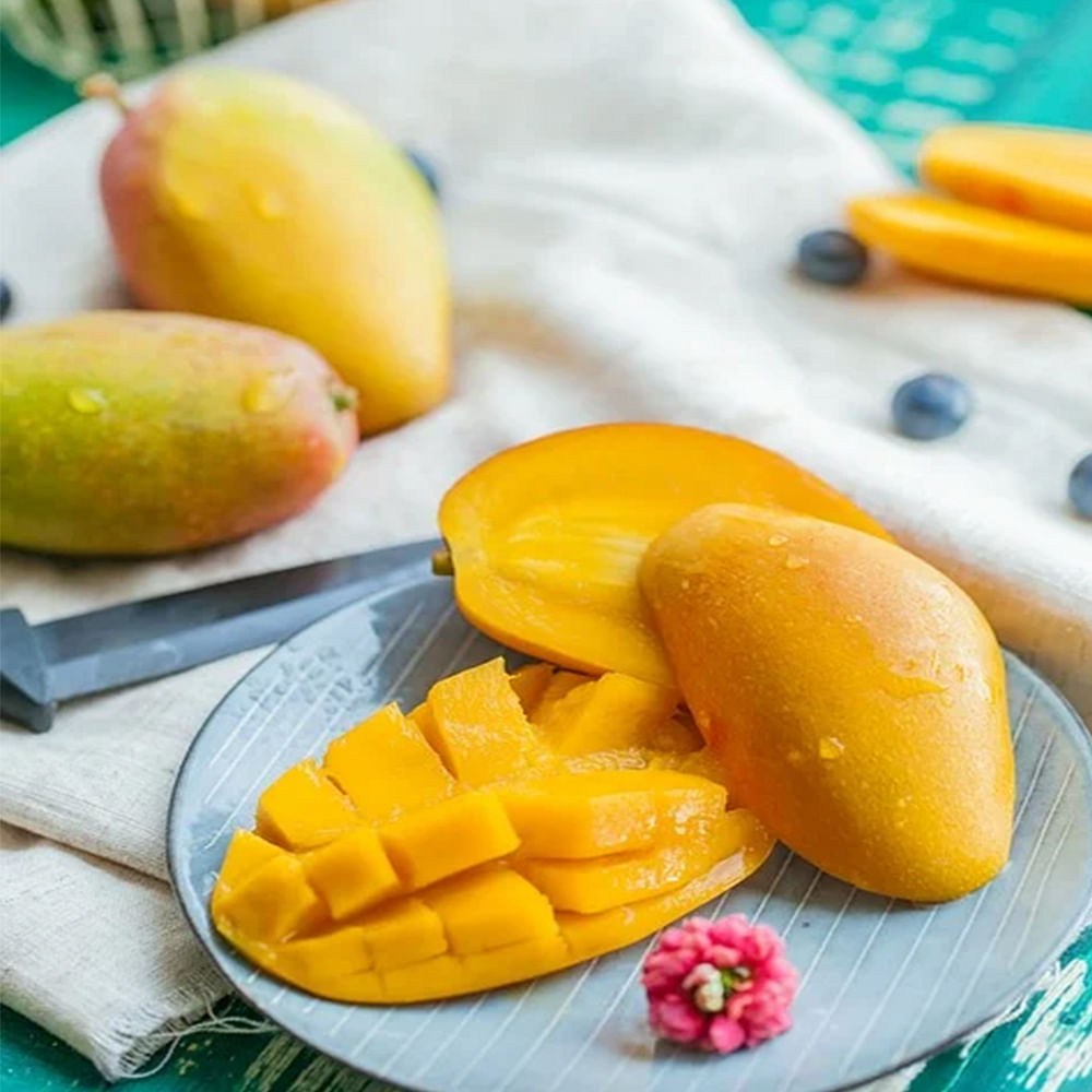 Food,Mango,Ingredient,Cuisine,Fruit,Yellow,Dish,Ataulfo,Produce,Mangifera