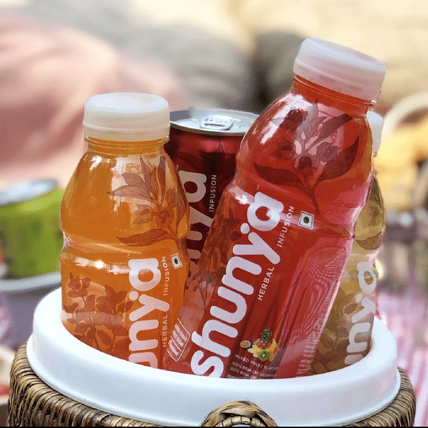 Bottle,Food,Drink,Juice,Ingredient,Plastic bottle,Fruit preserve