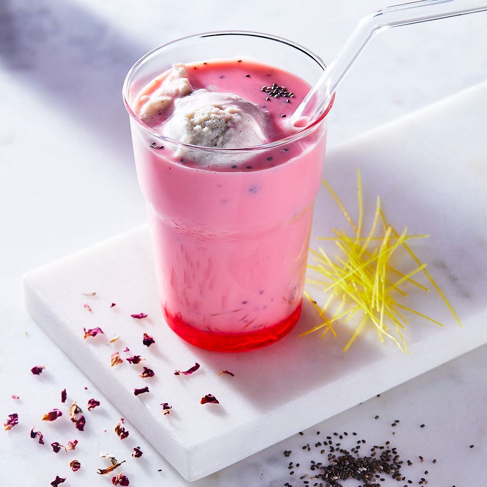 Food,Drink,Milkshake,Smoothie,Non-alcoholic beverage,Italian soda,Ingredient,Health shake,Falooda,Floats