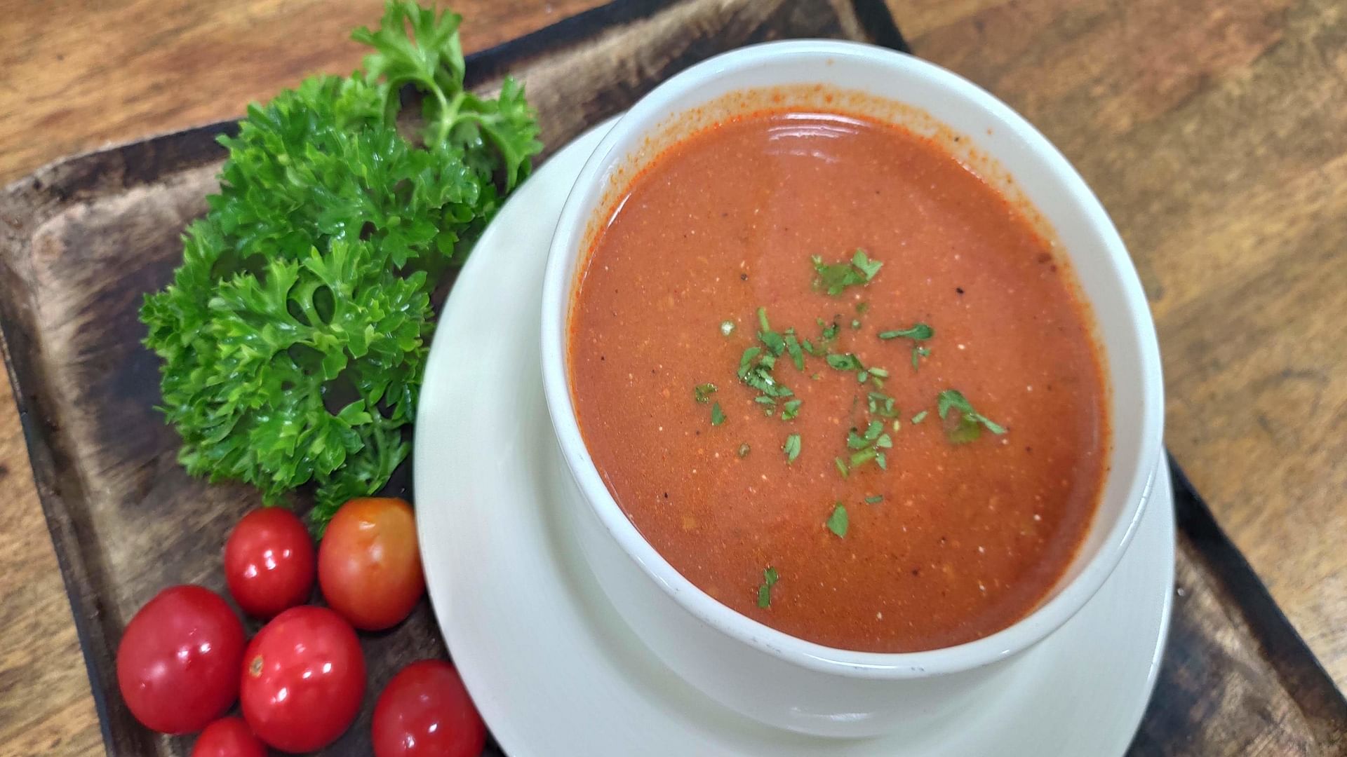 Dish,Food,Gazpacho,Tomato soup,Soup,Cuisine,Ingredient,Gravy,Bisque,Produce