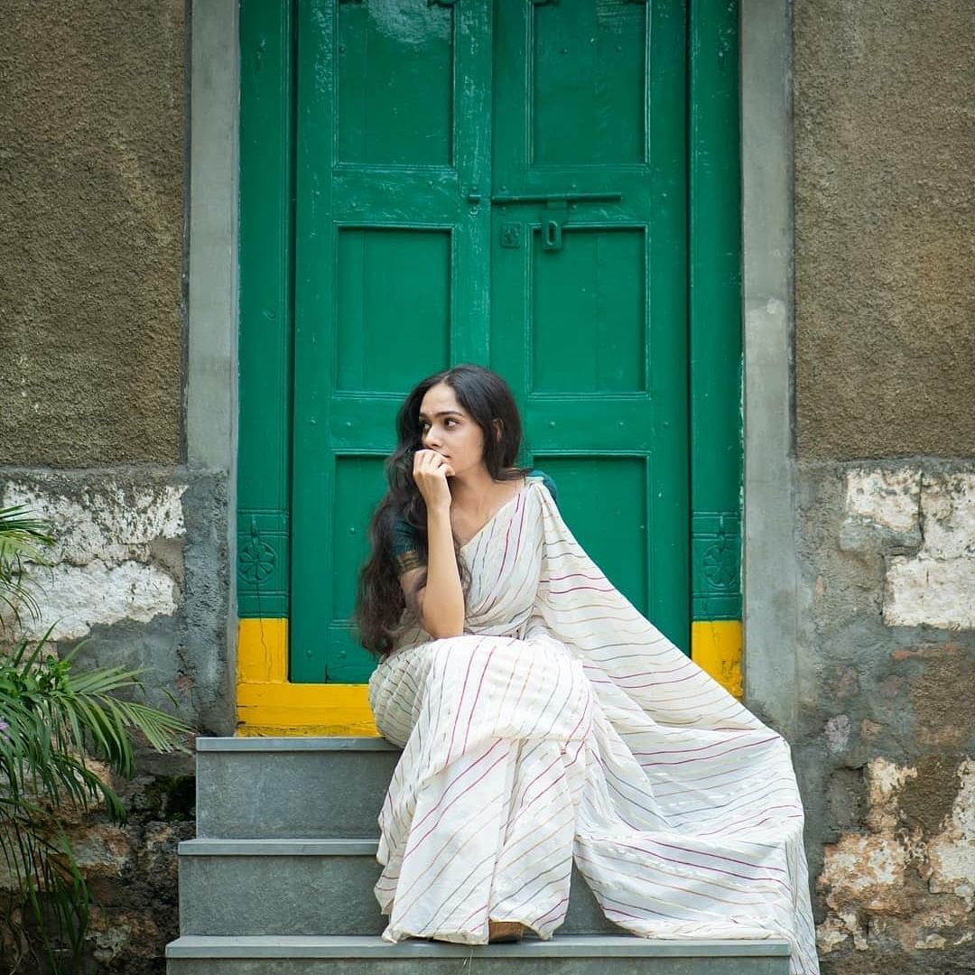 Green,Photograph,White,Yellow,Dress,Beauty,Shoulder,Fashion,Long hair,Photography