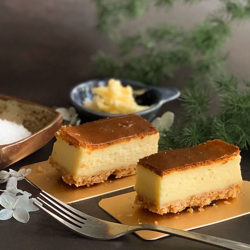 Food,Dish,Cuisine,Caramel shortbread,Cheesecake,Dessert,Ingredient,Baked goods,Finger food,Recipe