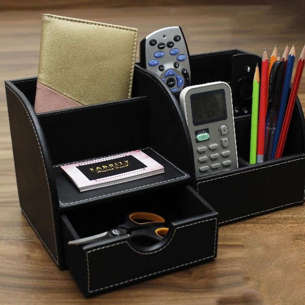 Box,Leather,Technology,Electronic device,Electronics,Wallet,Fashion accessory,Case,Paper product,Gadget