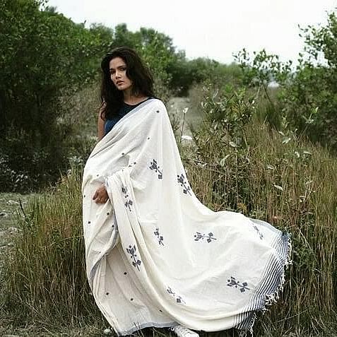 White,Clothing,Product,Dress,Beauty,Grass,Outerwear,Shawl,Photo shoot,Long hair