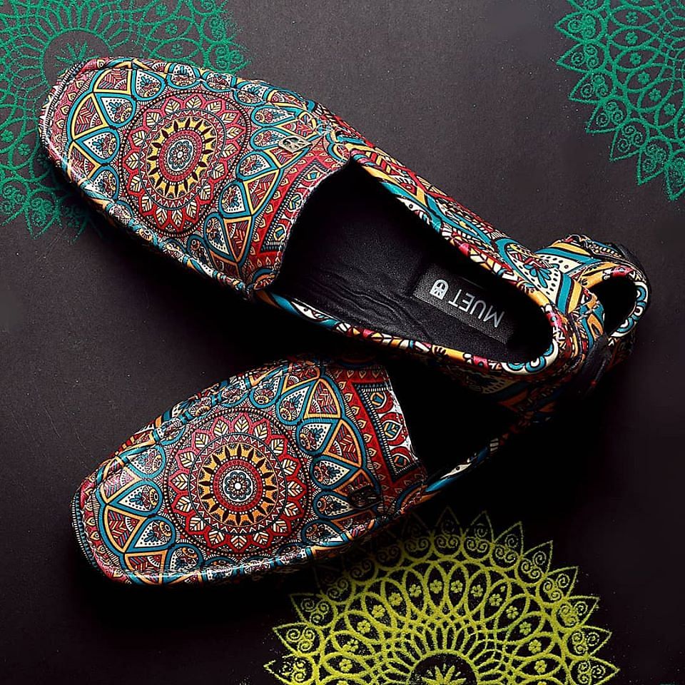 Footwear,Shoe,Embroidery,Visual arts,Motif,Pattern,Art