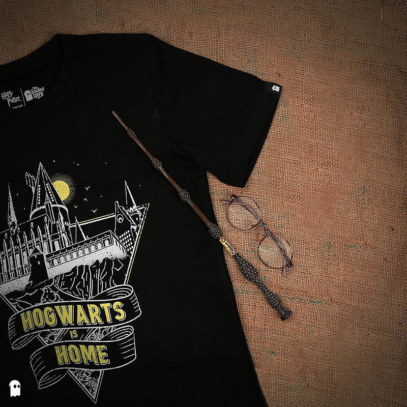 T-shirt,Black,Clothing,Yellow,Illustration,Top,Font,Shirt,Sleeve,Design