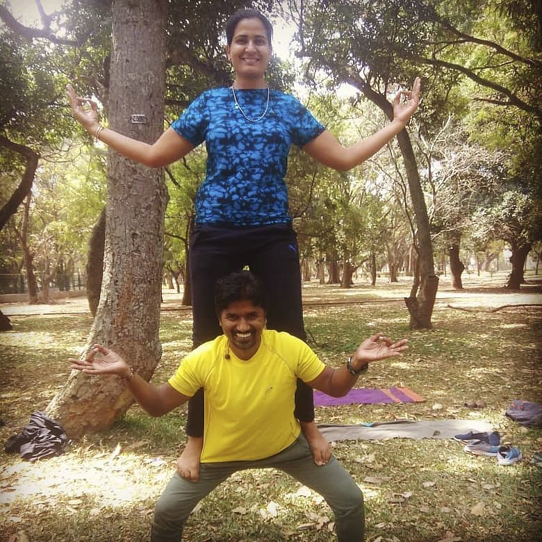 People in nature,Tree,Cool,Fun,Happy,Joint,Adaptation,Leg,Smile,Leisure