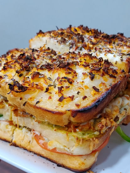 Dish,Food,Cuisine,Ingredient,Melt sandwich,Produce,Baked goods,Staple food,Finger food,Comfort food