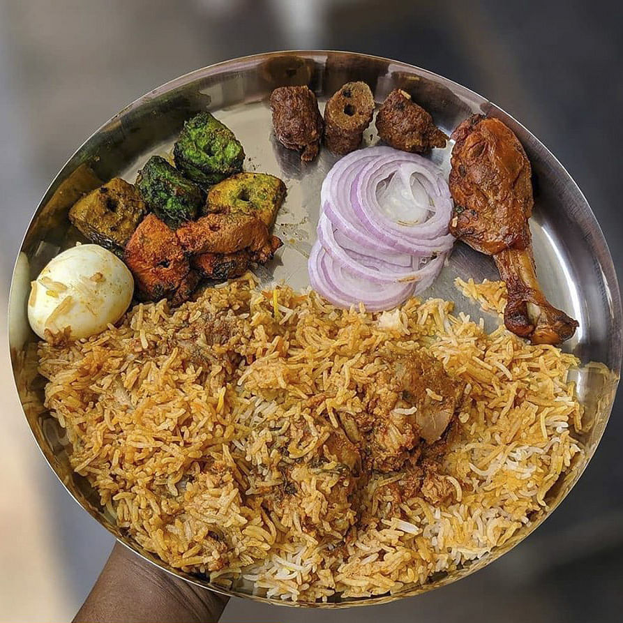 Dish,Food,Cuisine,Ingredient,Biryani,Fried food,Kabsa,Staple food,Recipe,Platter