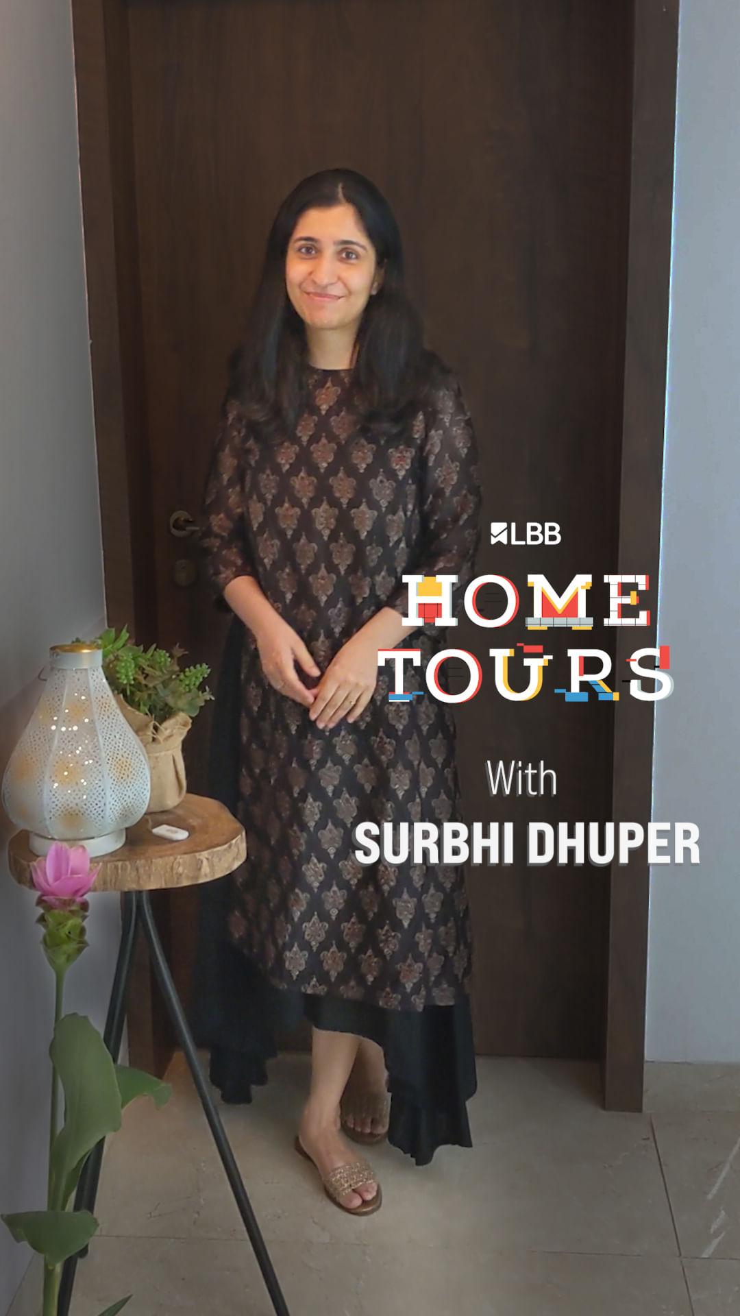 Leg,Textile,Thigh,Trunk,Fawn,Formal wear,Abdomen