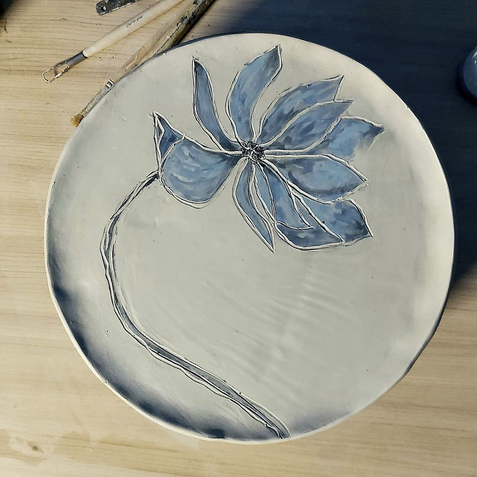 Dishware,Blue,Leaf,Plate,Platter,Tableware,Porcelain,Ceramic,Serveware,Dragonflies and damseflies