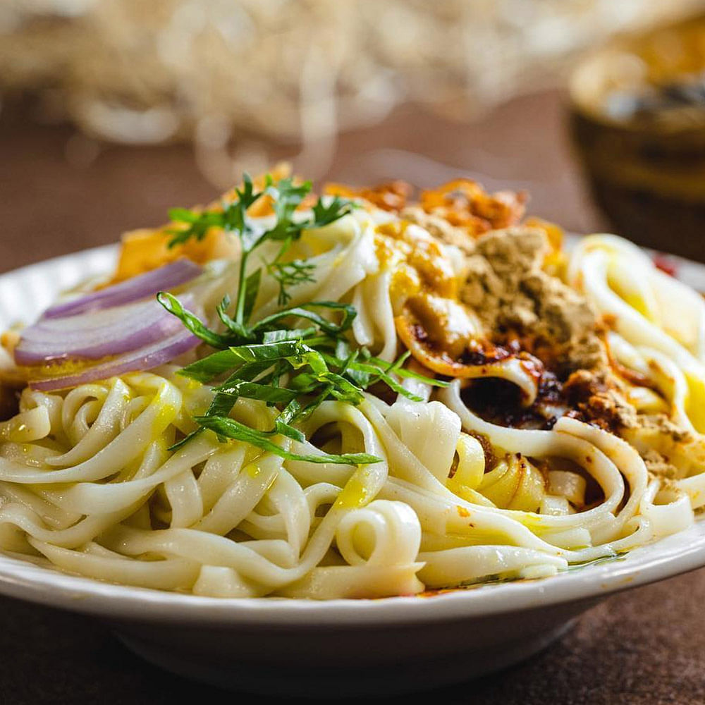 Dish,Food,Cuisine,Noodle,Ingredient,Hot dry noodles,Bigoli,Capellini,Carbonara,Italian food