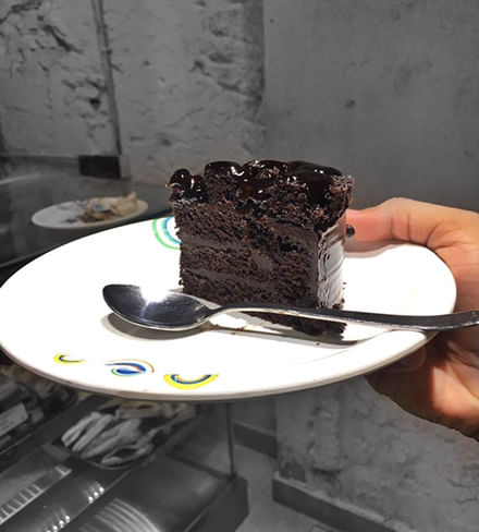 Cake,Chocolate cake,Food,Snack cake,Dessert,Mämmi,Chocolate,Flourless chocolate cake,Cuisine,Baked goods