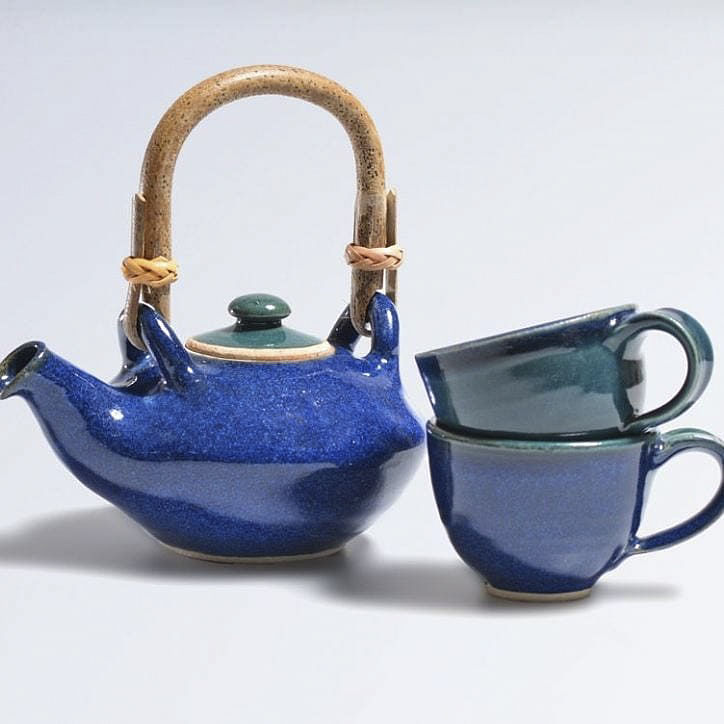 Cobalt blue,Blue,Teapot,earthenware,Kettle,Pottery,Ceramic,Tableware,Serveware,Purple