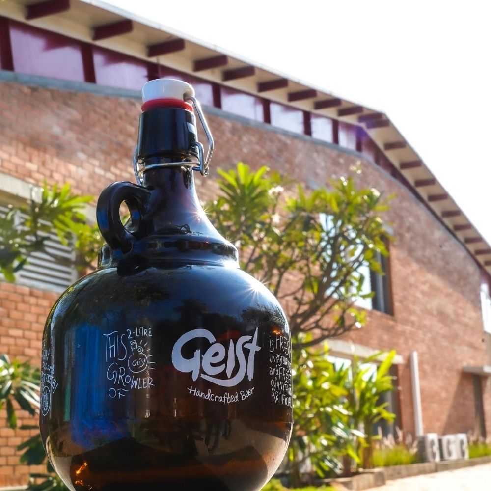 Liqueur,Bottle,Drink,Glass bottle,Alcohol,Beer bottle,Distilled beverage,Beer