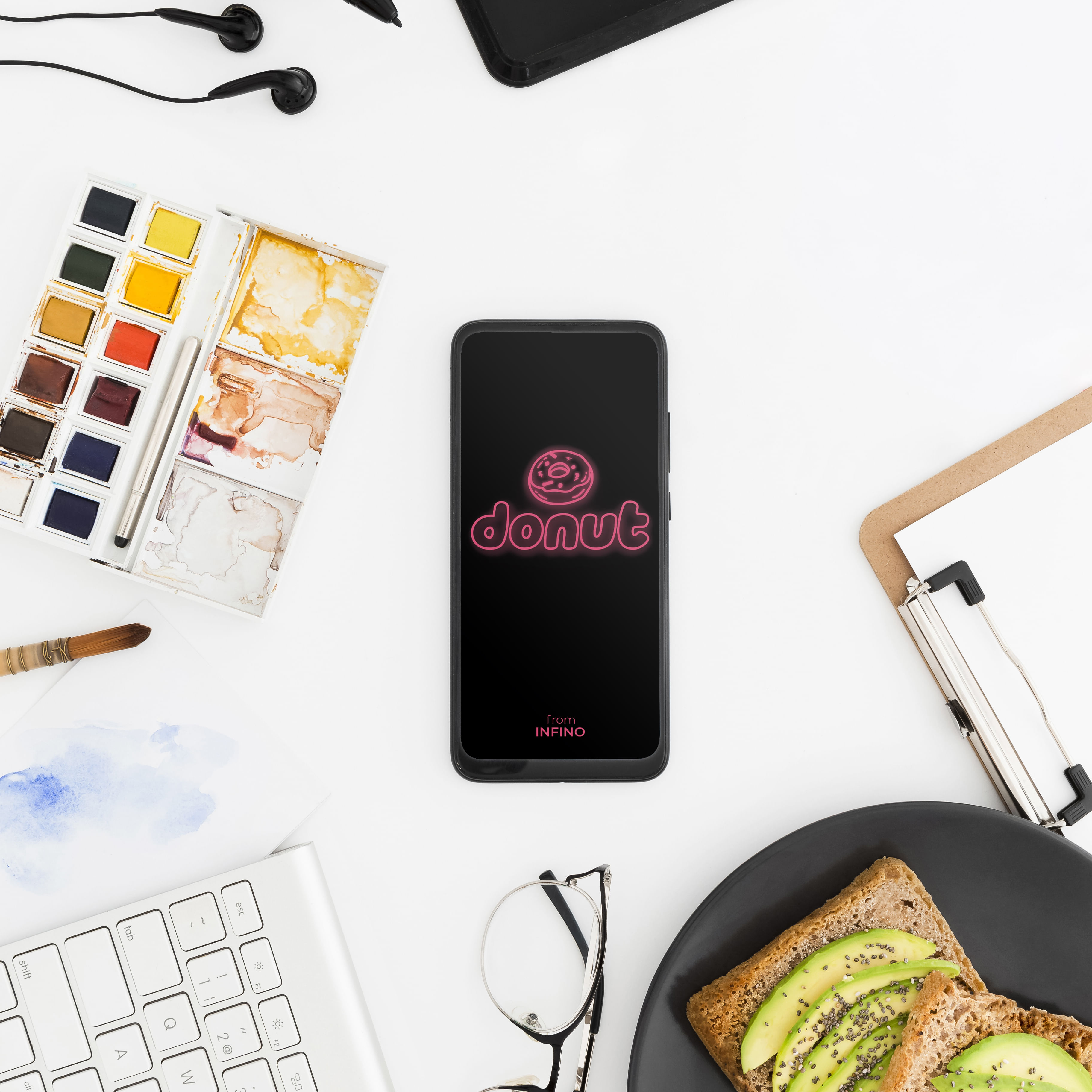 Wallet,Product,Gadget,Glasses,Font,Technology,Electronic device,Mobile phone,Mobile phone case,Mobile phone accessories