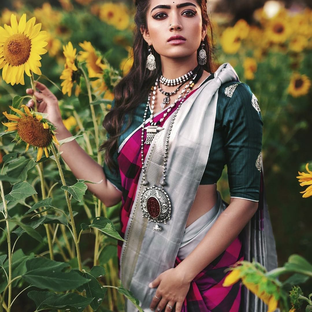 People in nature,Yellow,Beauty,Photo shoot,Formal wear,Cool,Flower,Summer,Plant,Photography